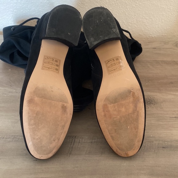 Thigh- high black heeled boots - Picture 8 of 8